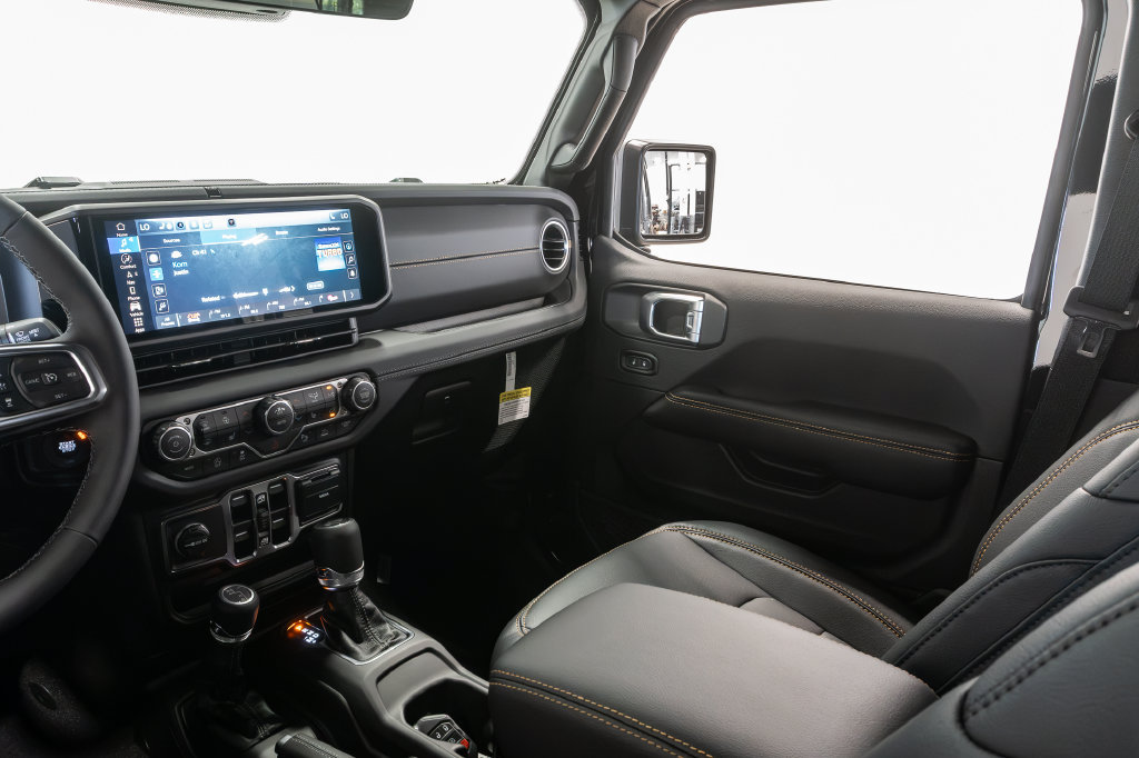 New 2027 Jeep Wrangler Unlimited Sahara AWD/4WD image 11