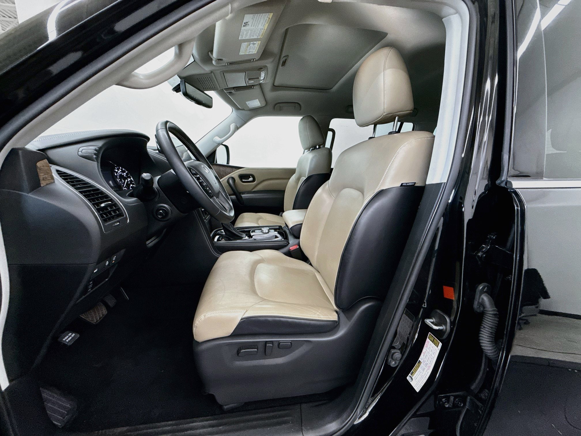 Used 2023 INFINITI QX80 Premium Select w/ Cargo Package RWD image 13