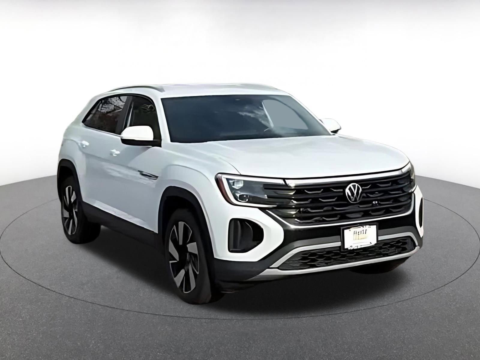 Used 2025 Volkswagen Atlas Cross Sport SE AWD/4WD image 3