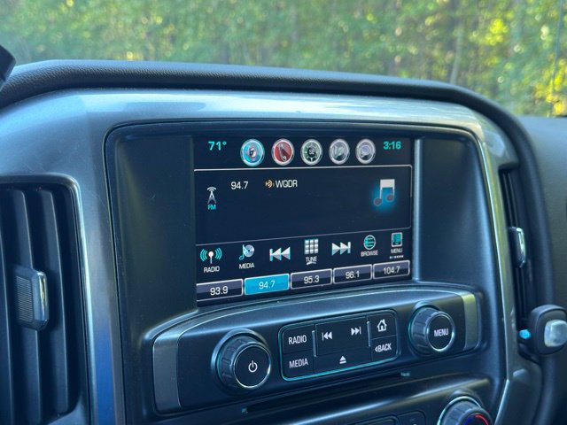 Used 2018 Chevrolet Silverado 1500 LT w/ LT Eassist Package AWD/4WD image 33
