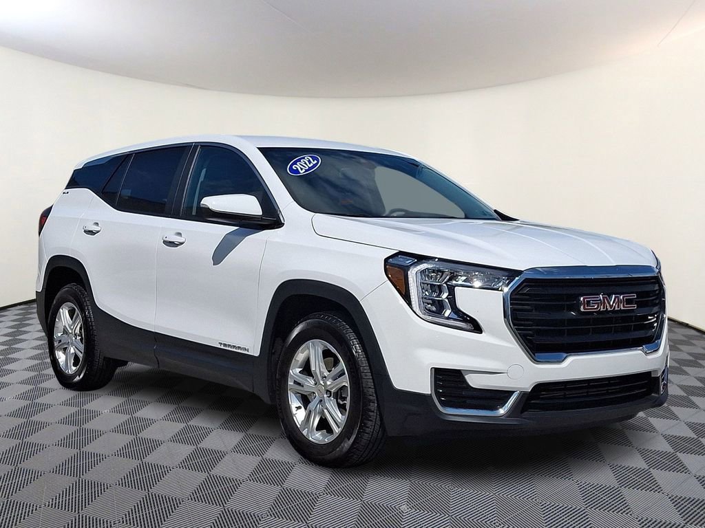 Used 2022 GMC Terrain SLE image 1