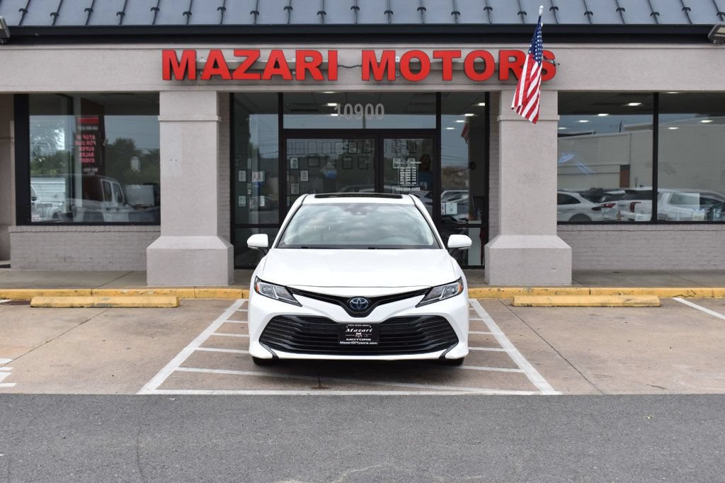 Used 2020 Toyota Camry LE w/ Sunroof Package FWD image 5