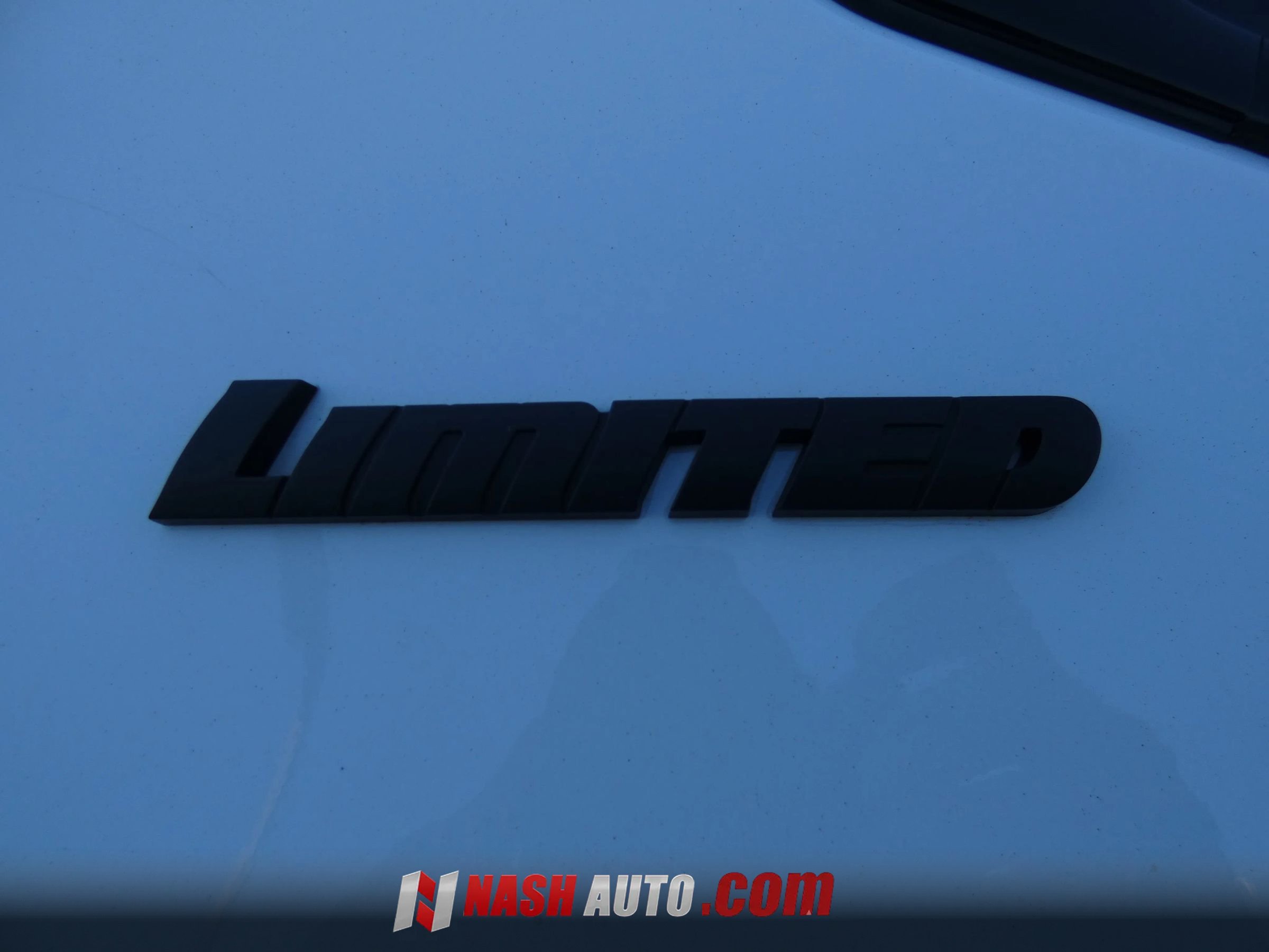 Used 2024 Toyota Tundra Limited AWD/4WD image 23