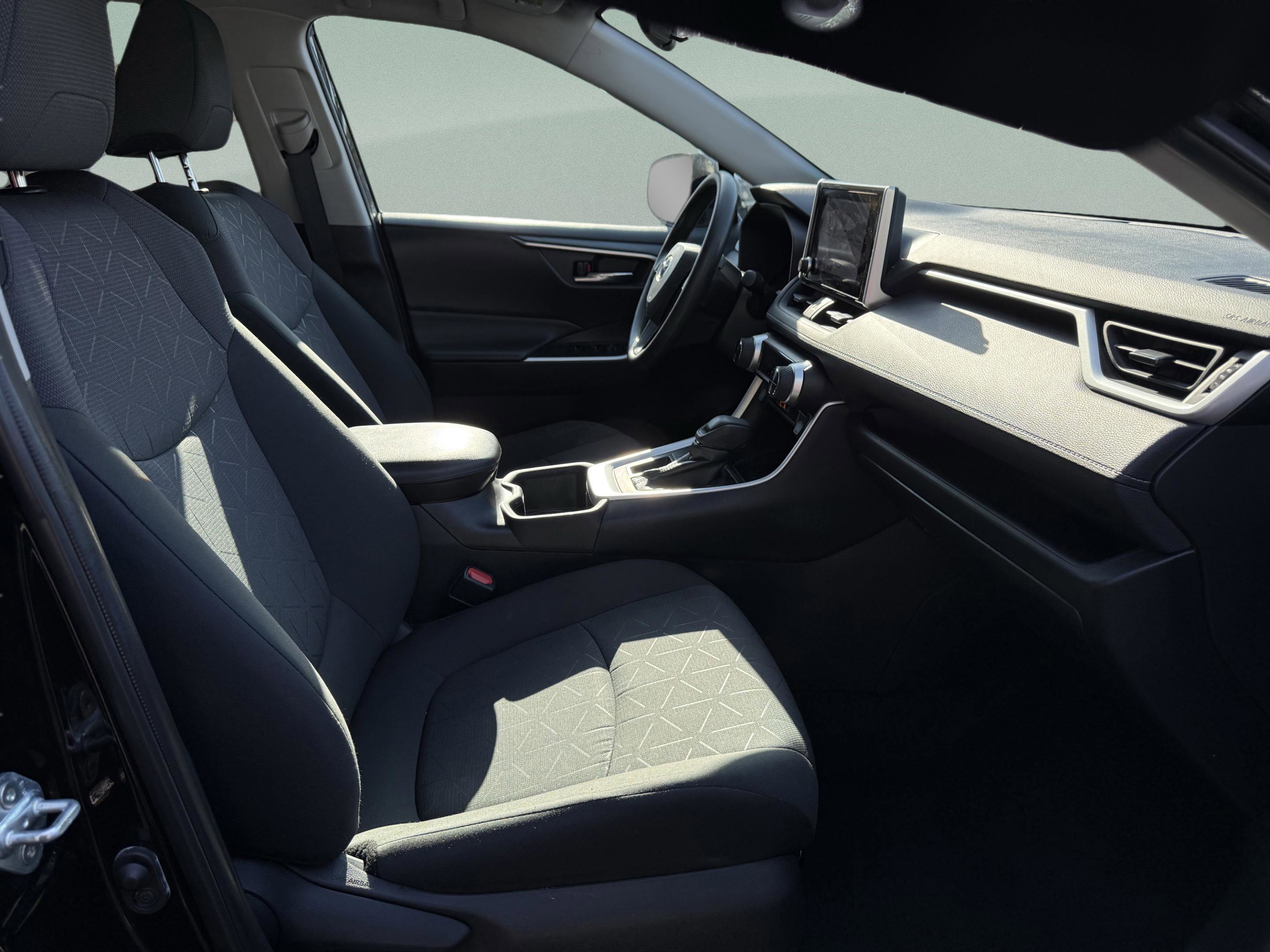 Used 2024 Toyota RAV4 XLE image 36