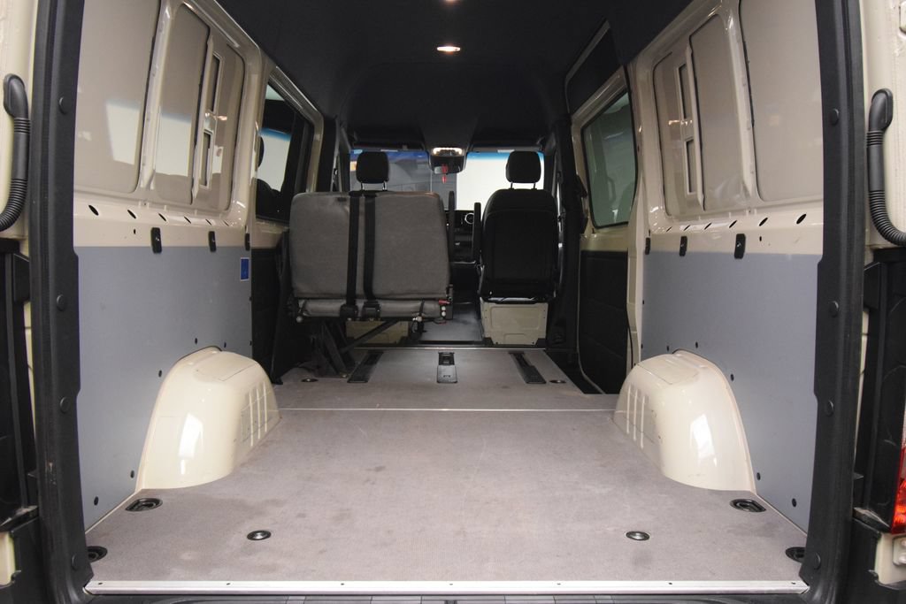 Used 2024 Mercedes-Benz Sprinter 2500 image 28