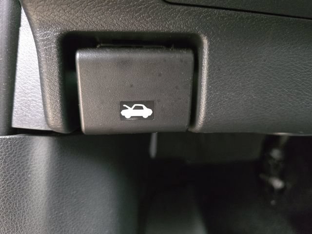 Used 2026 Nissan Kicks SV FWD image 34