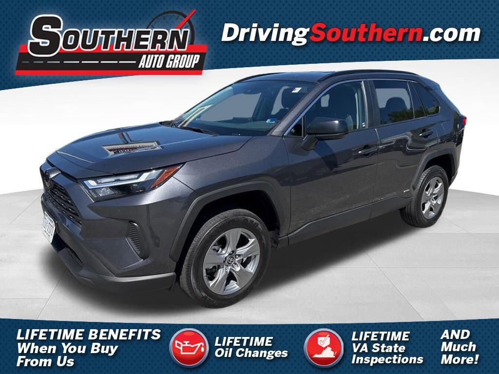 Used 2025 Toyota RAV4 LE AWD/4WD image 1