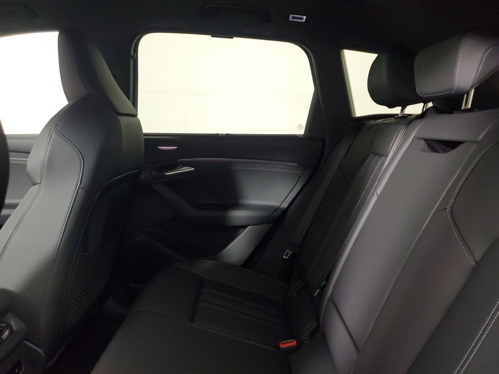 New 2027 Audi Q6 e-tron Premium Plus AWD/4WD image 12