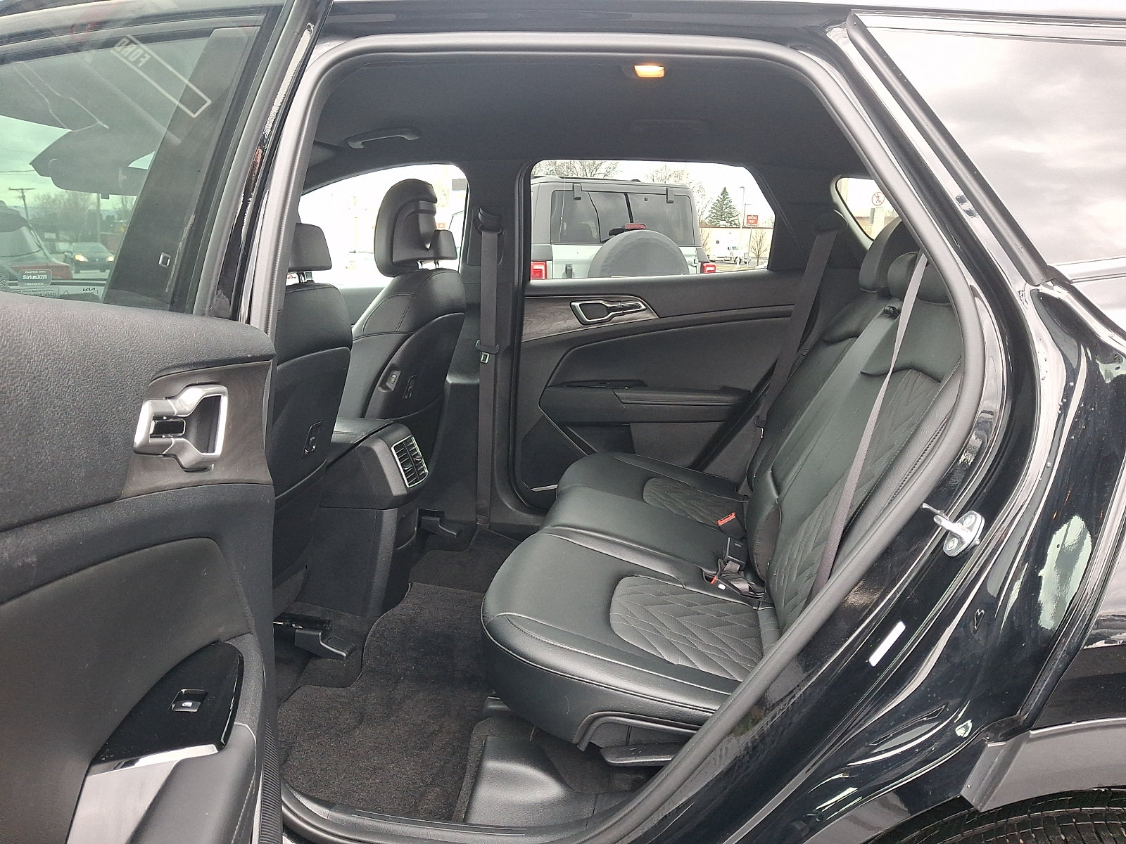 Used 2025 Kia Sportage X-Line AWD/4WD image 10