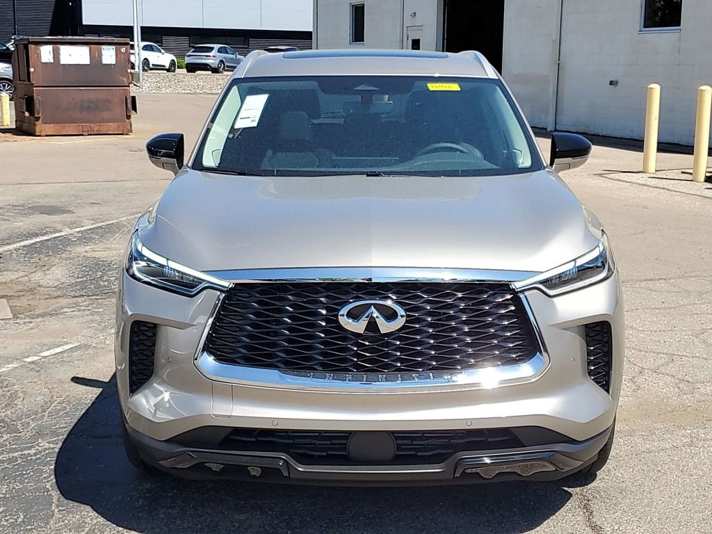 Certified 2025 INFINITI QX60 Luxe image 4