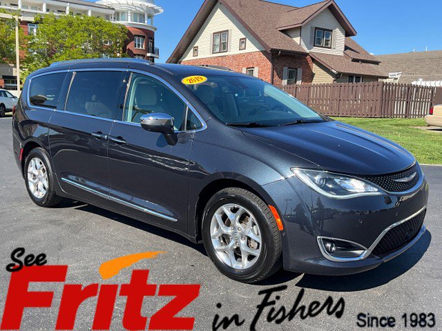 Used 2019 Chrysler Pacifica Limited w/ Advanced Safetytec Group