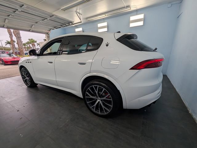 Used 2023 Maserati Grecale Modena AWD/4WD image 11