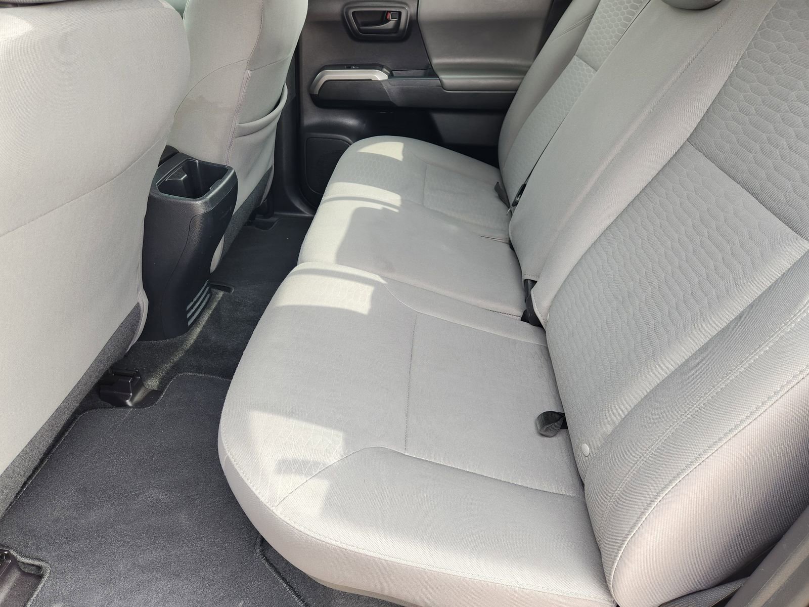 Used 2018 Toyota Tacoma SR5 image 34