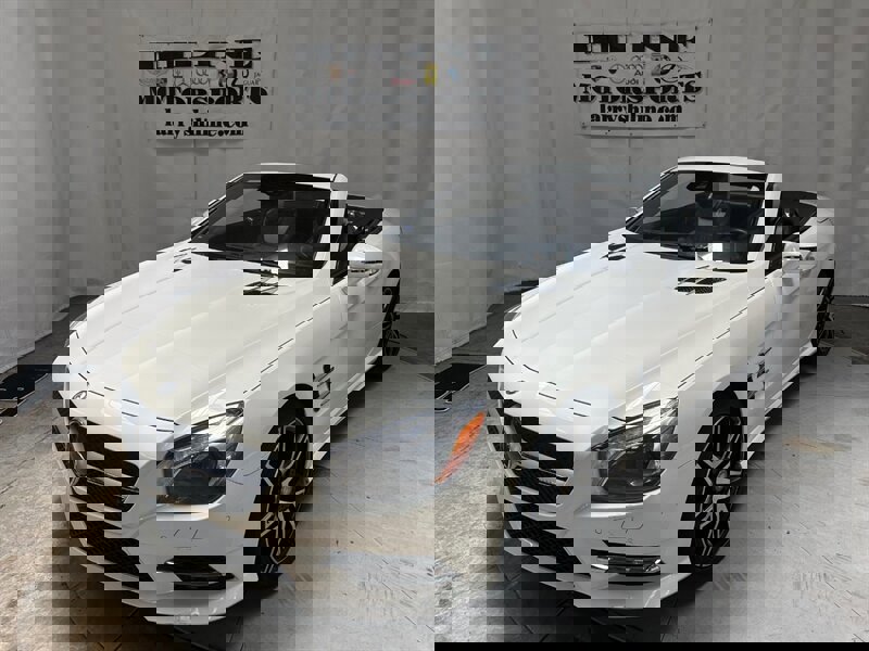 Used 2015 Mercedes-Benz SL 550 w/ White Arrow Edition image 3