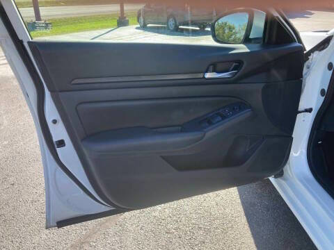 Used 2022 Nissan Altima 2.5 S image 9