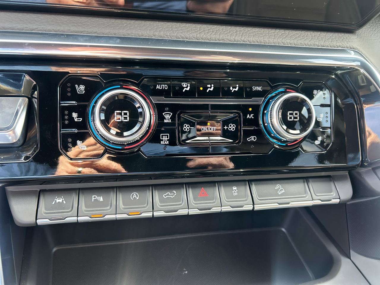 Used 2026 GMC Sierra 1500 Denali w/ Denali Reserve Package image 22