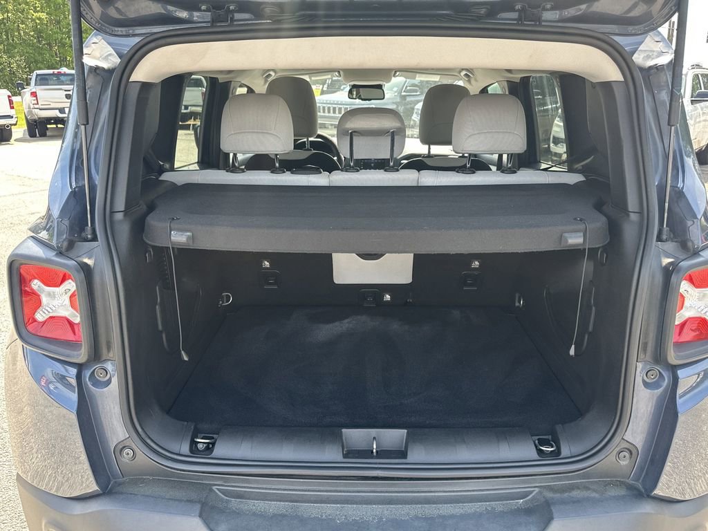 Used 2021 Jeep Renegade Latitude w/ Convenience Group image 19