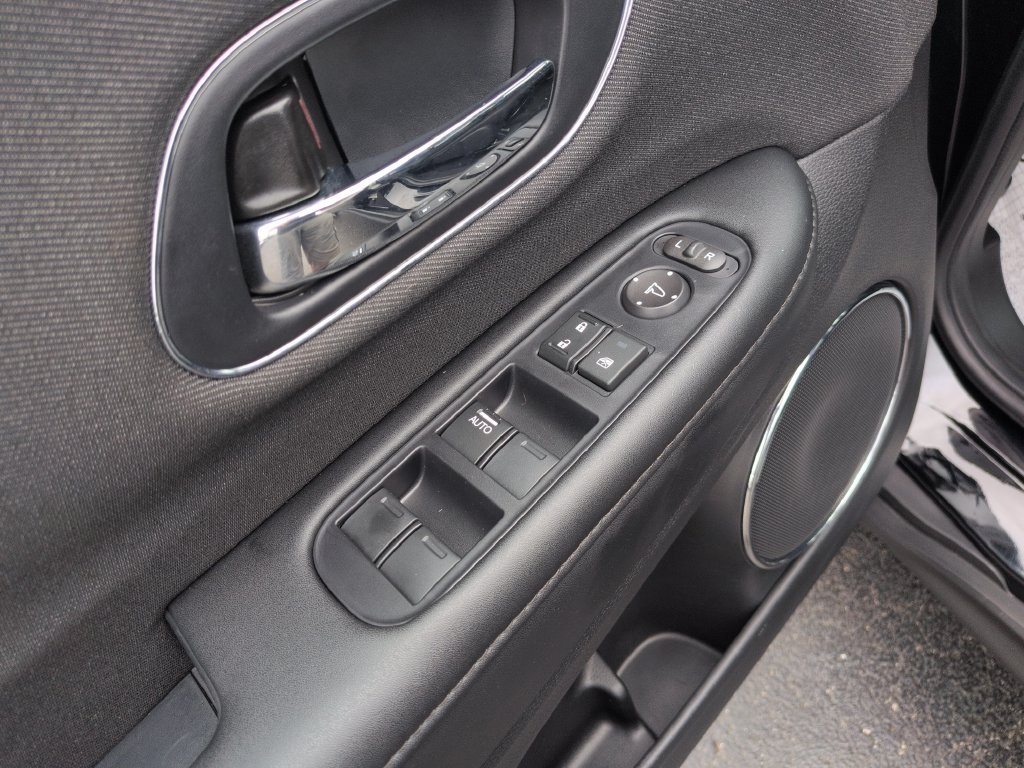 Used 2022 Honda HR-V EX image 11