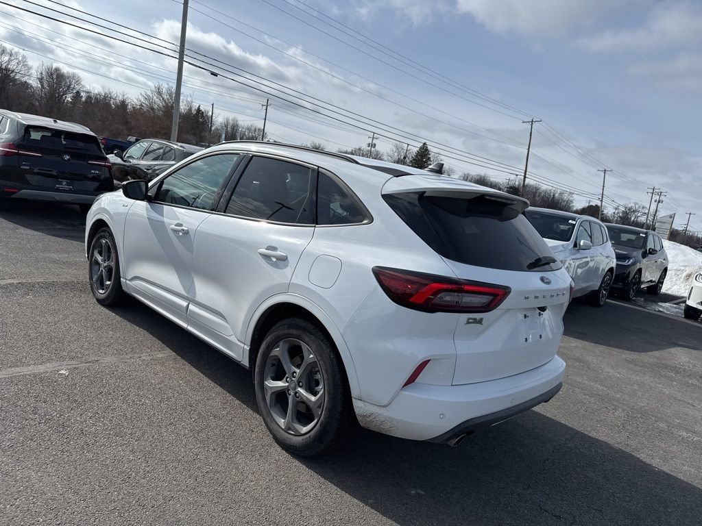 Used 2023 Ford Escape ST-Line w/ Tech Pack #1 image 5