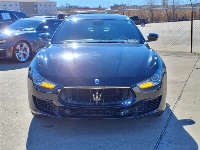 Used 2018 Maserati Ghibli GranLusso image 2