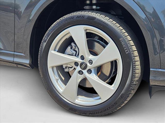 New 2025 Audi Q5 Premium Plus image 10