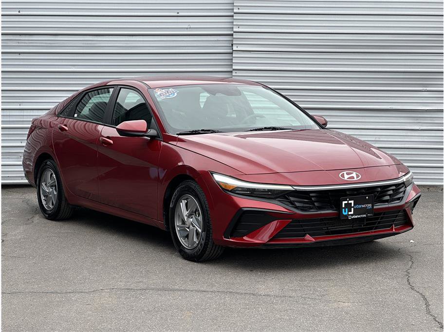 Used 2024 Hyundai Elantra SE image 8