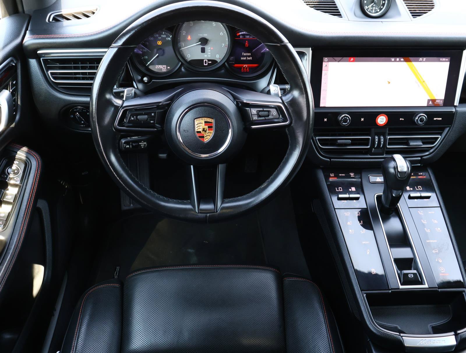 Used 2023 Porsche Macan S AWD/4WD image 10