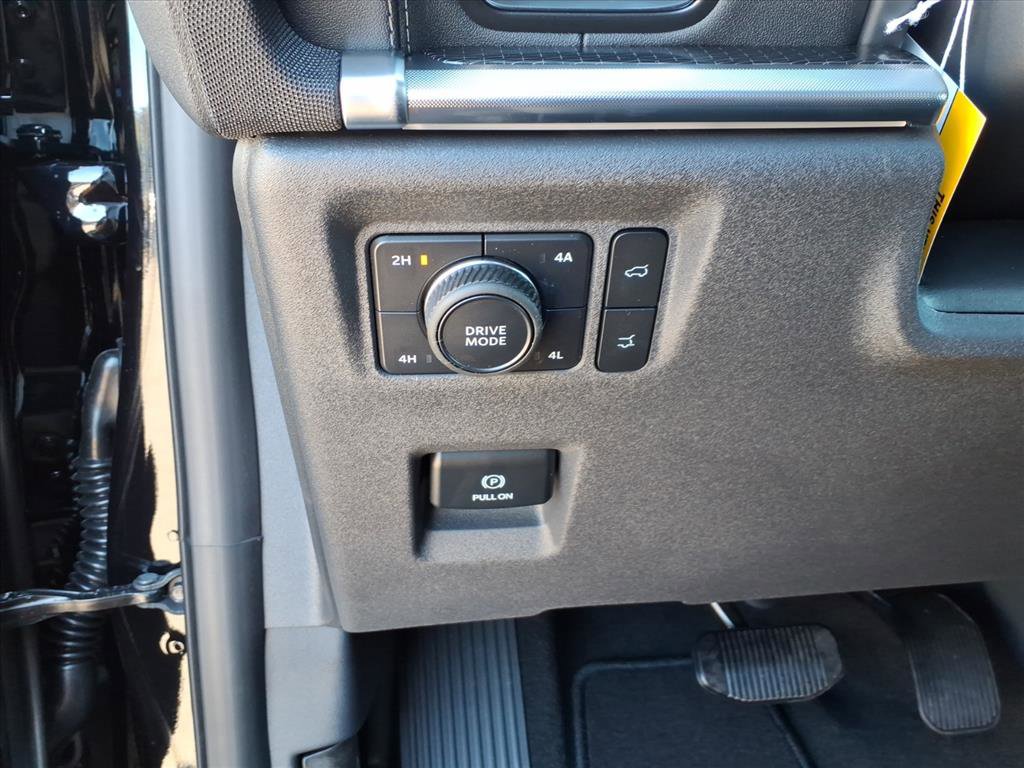 New 2025 Ford Expedition Platinum w/ Stealth Performance Package image 13