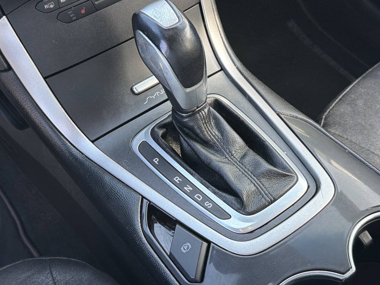 Used 2018 Ford Edge SEL AWD/4WD image 27