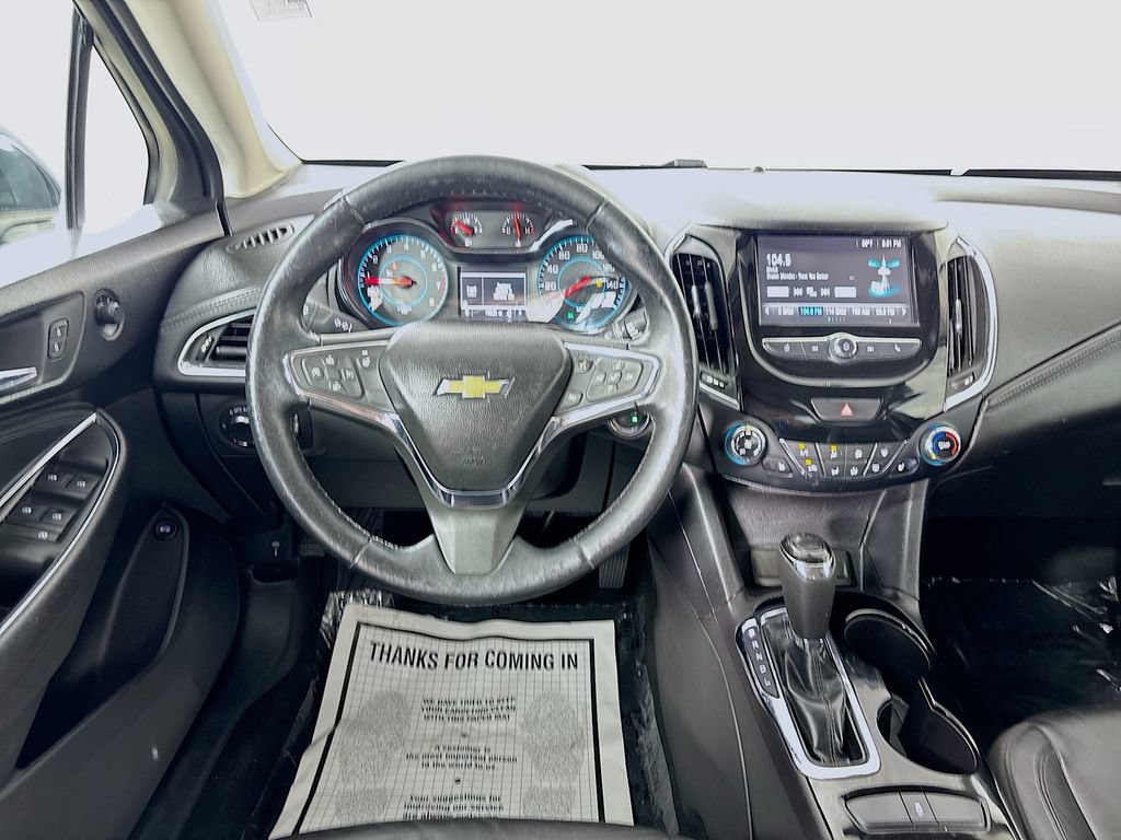 Used 2017 Chevrolet Cruze Premier FWD image 21
