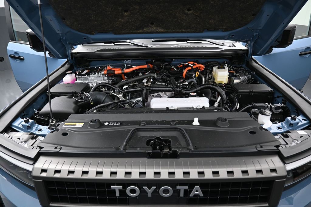 Certified 2026 Toyota Land Cruiser w/ Premium Package AWD/4WD image 44