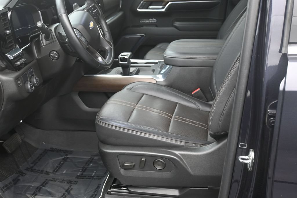 Used 2024 Chevrolet Silverado 1500 High Country w/ Technology Package RWD image 10