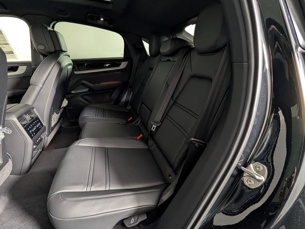 New 2026 Porsche Cayenne Coupe image 24