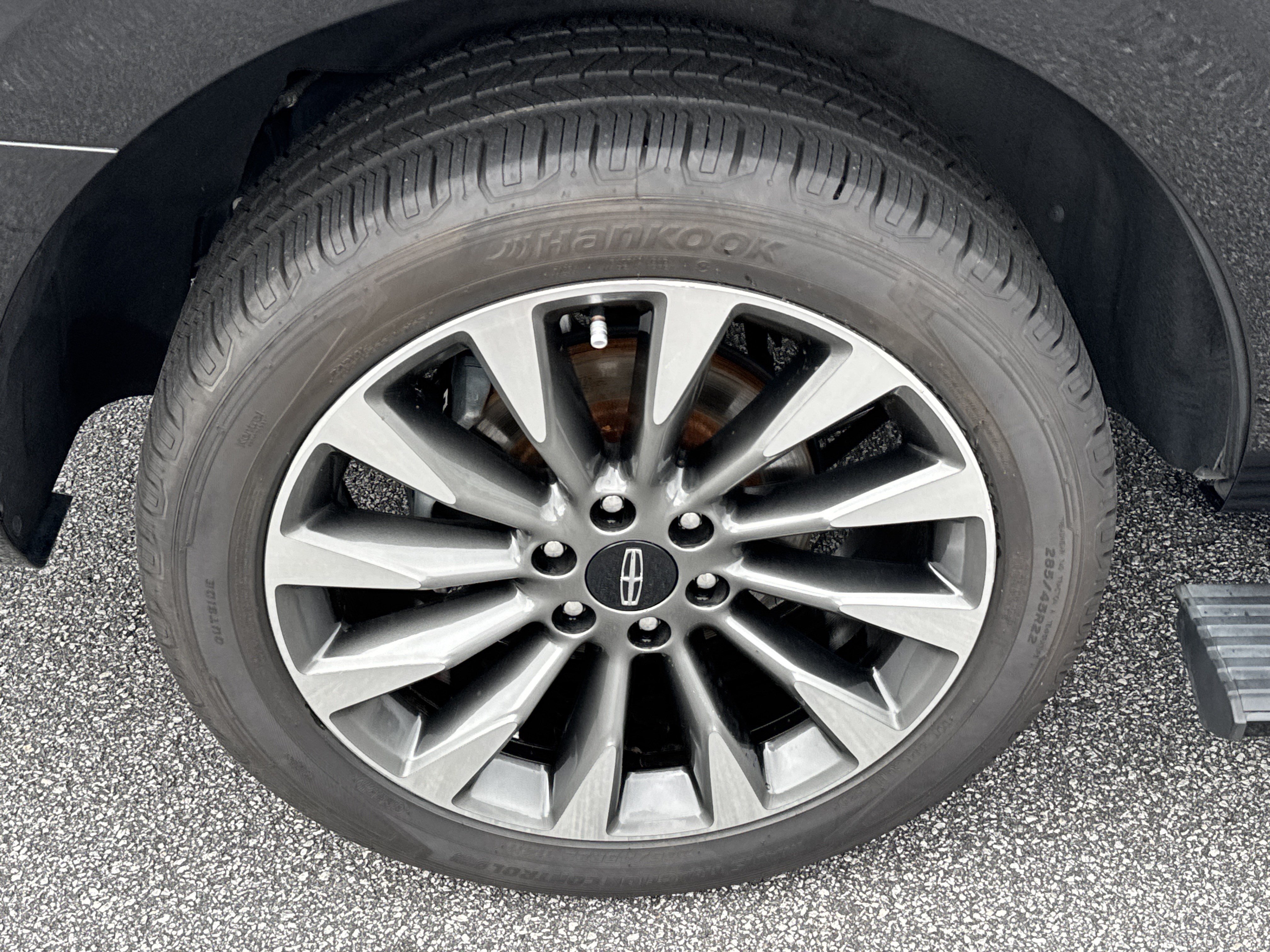 Used 2019 Lincoln Navigator Select w/ Cargo Package RWD image 21