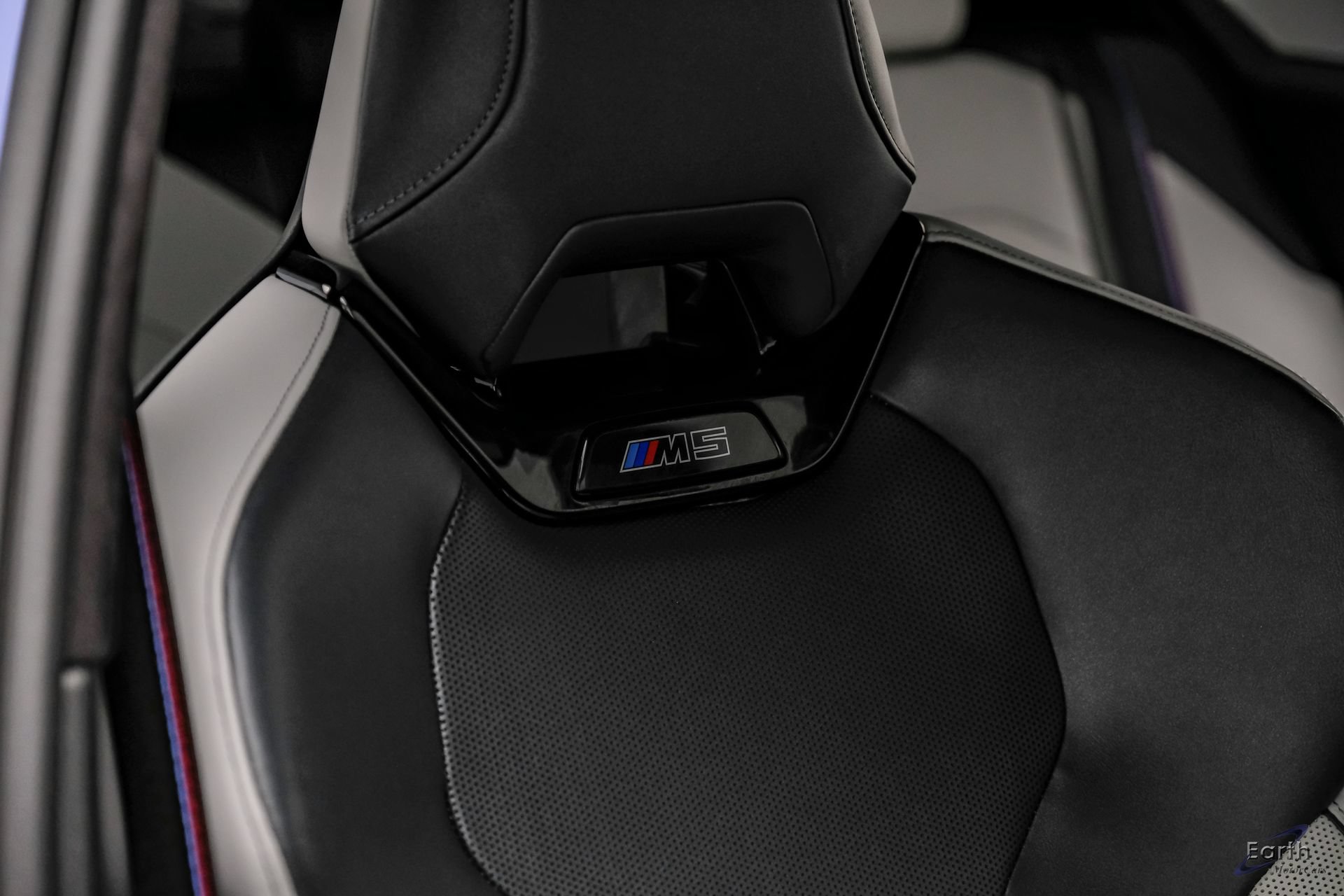 Used 2025 BMW M5 w/ Carbon Package AWD/4WD image 55