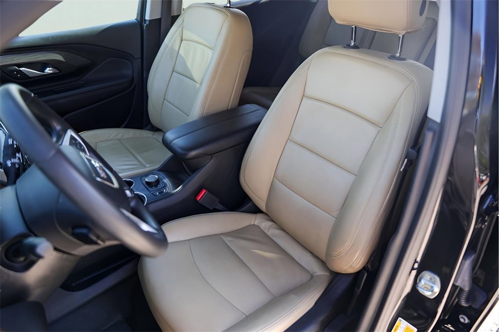 Used 2023 GMC Terrain SLE w/ Driver Convenience Package image 10