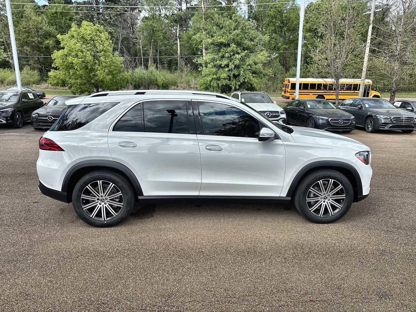 Used 2025 Mercedes-Benz GLE 350 4MATIC image 10