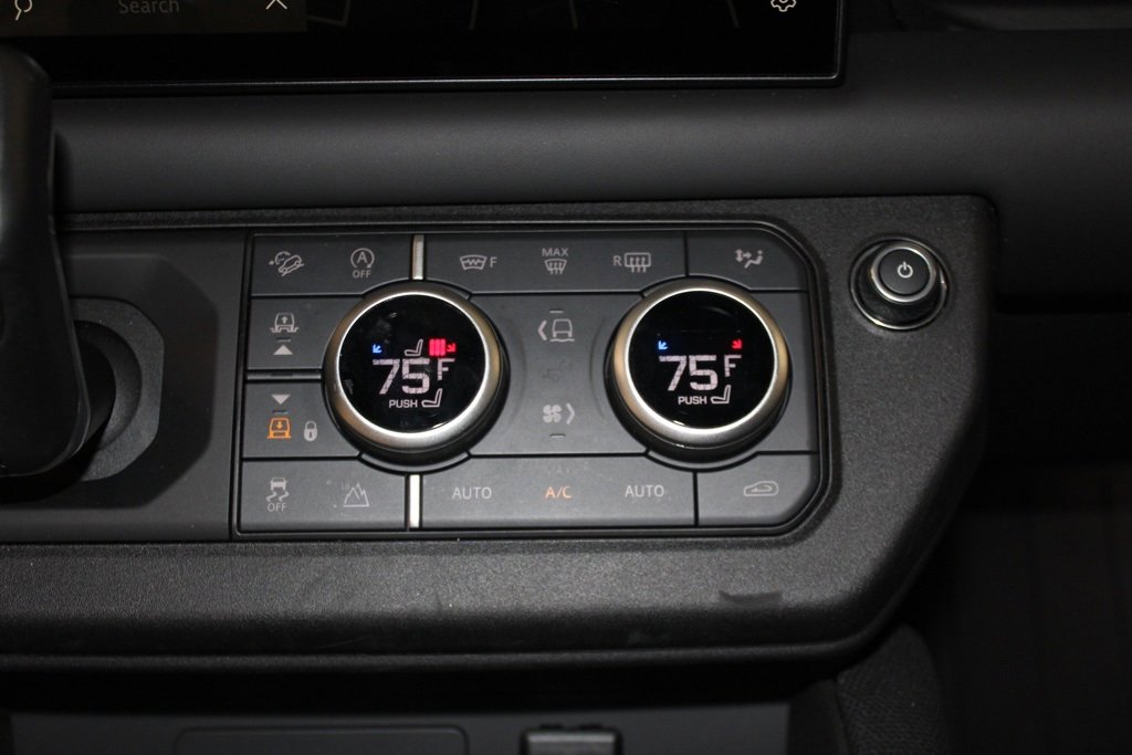 Certified 2024 Land Rover Defender 130 V8 image 32