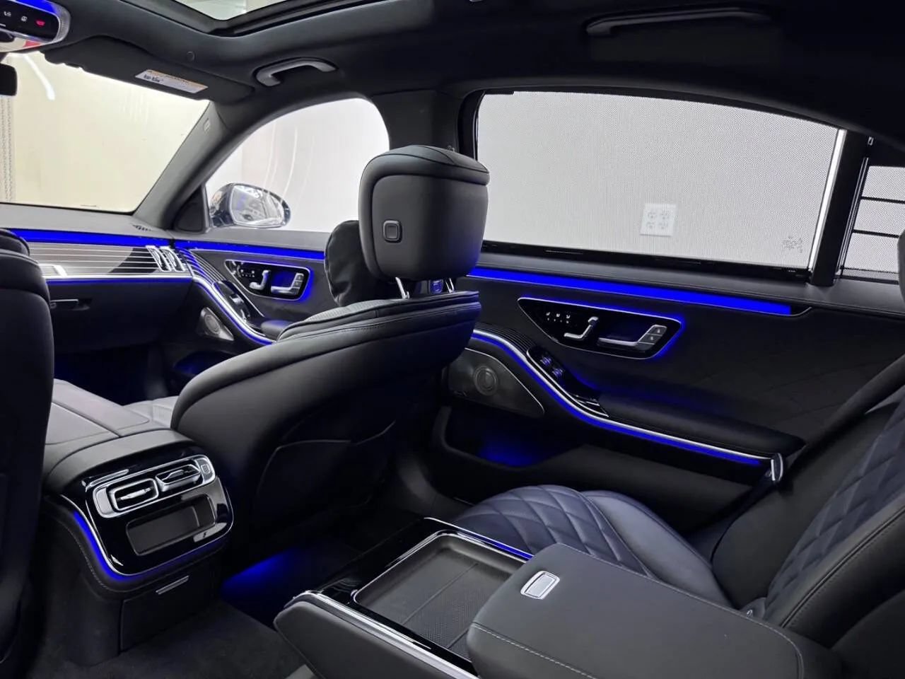 Used 2023 Mercedes-Benz S 580e 4MATIC Sedan w/ Warmth & Comfort Package image 20