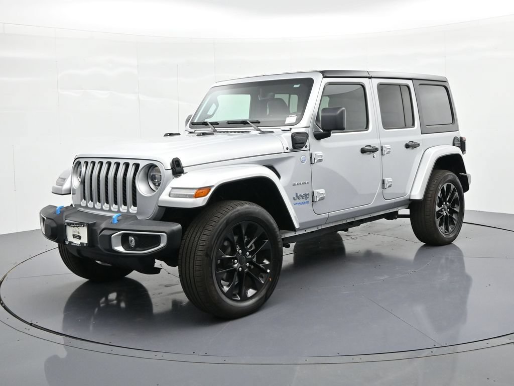 Used 2022 Jeep Wrangler Unlimited Sahara w/ Cold Weather Group AWD/4WD image 1