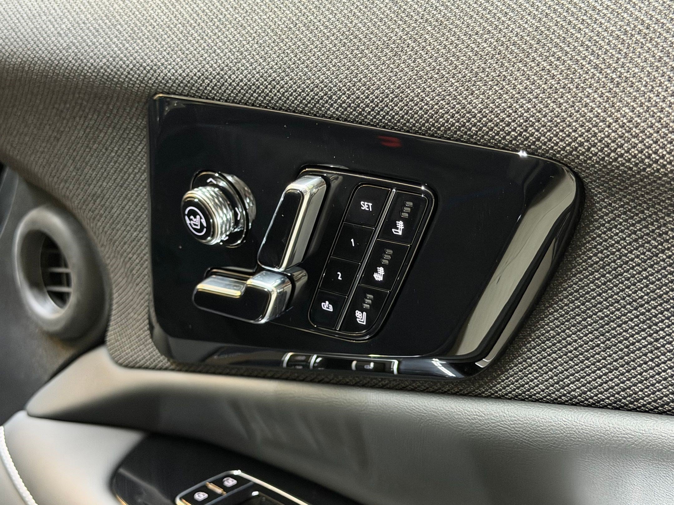 New 2026 Cadillac Optiq V AWD/4WD image 54