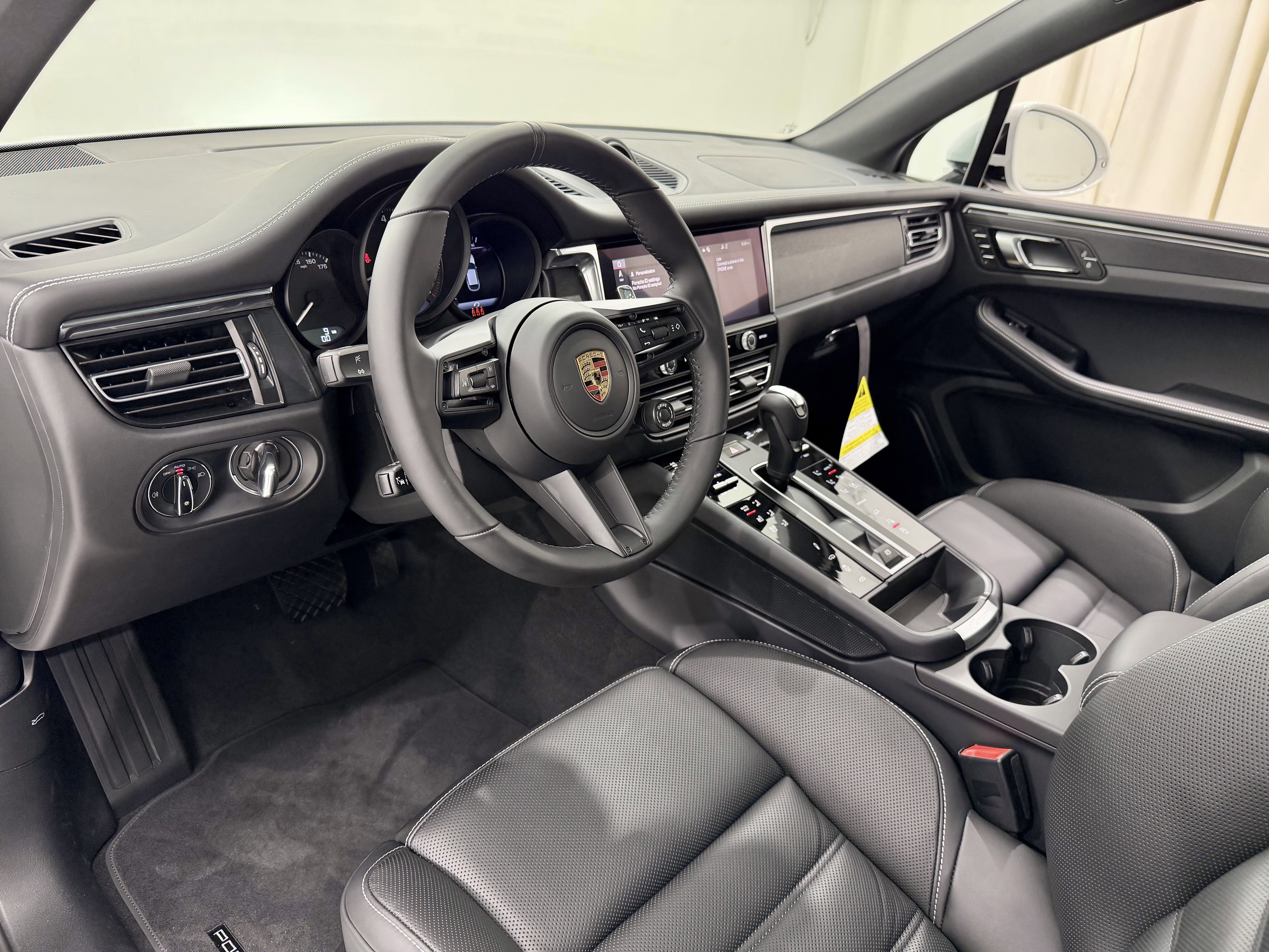 New 2026 Porsche Macan GTS image 26
