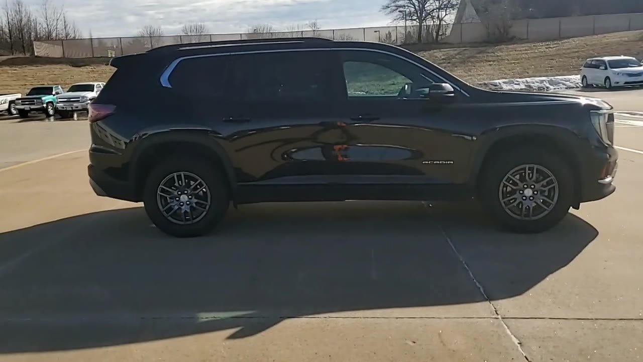 Used 2025 GMC Acadia Elevation AWD/4WD image 9