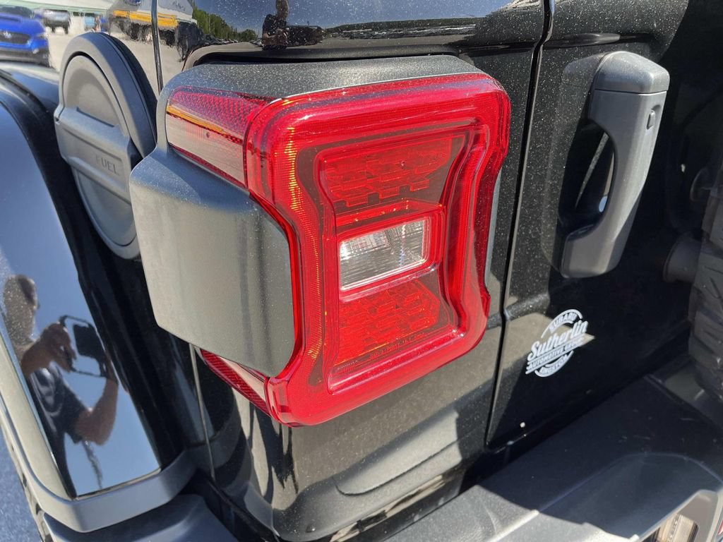 Used 2023 Jeep Wrangler Unlimited Rubicon 392 w/ Trailer Tow Package AWD/4WD image 10