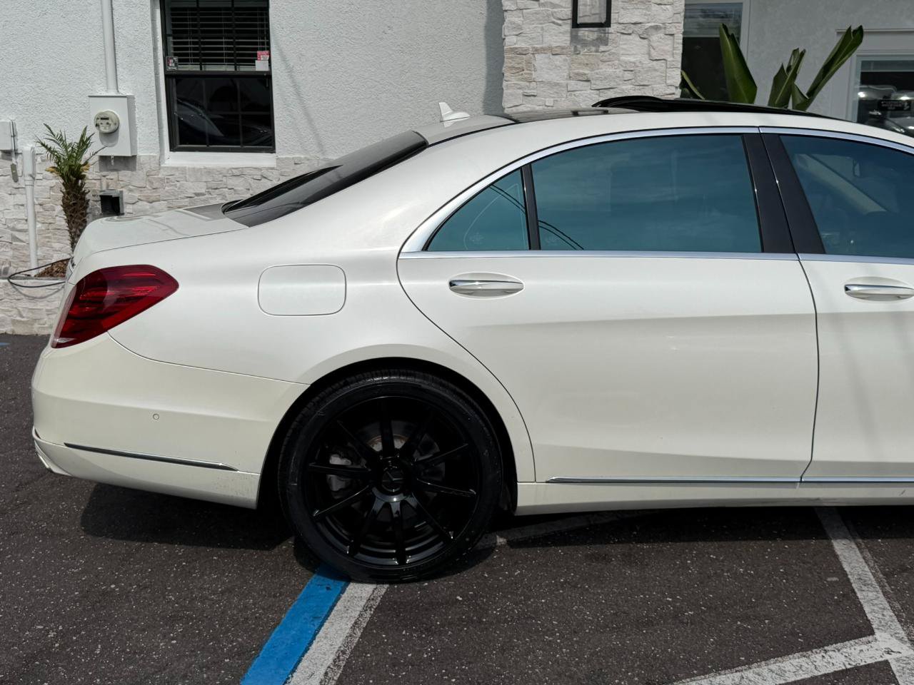 Used 2014 Mercedes-Benz S 550 Sedan image 17