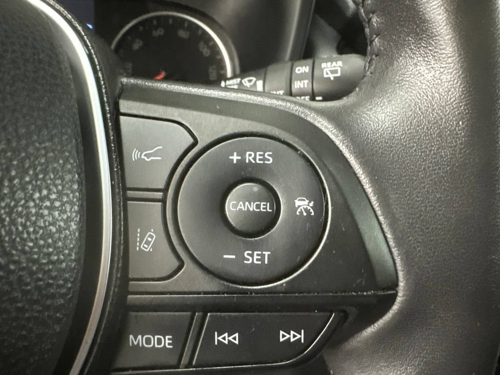 Used 2022 Toyota RAV4 XLE Premium FWD image 19
