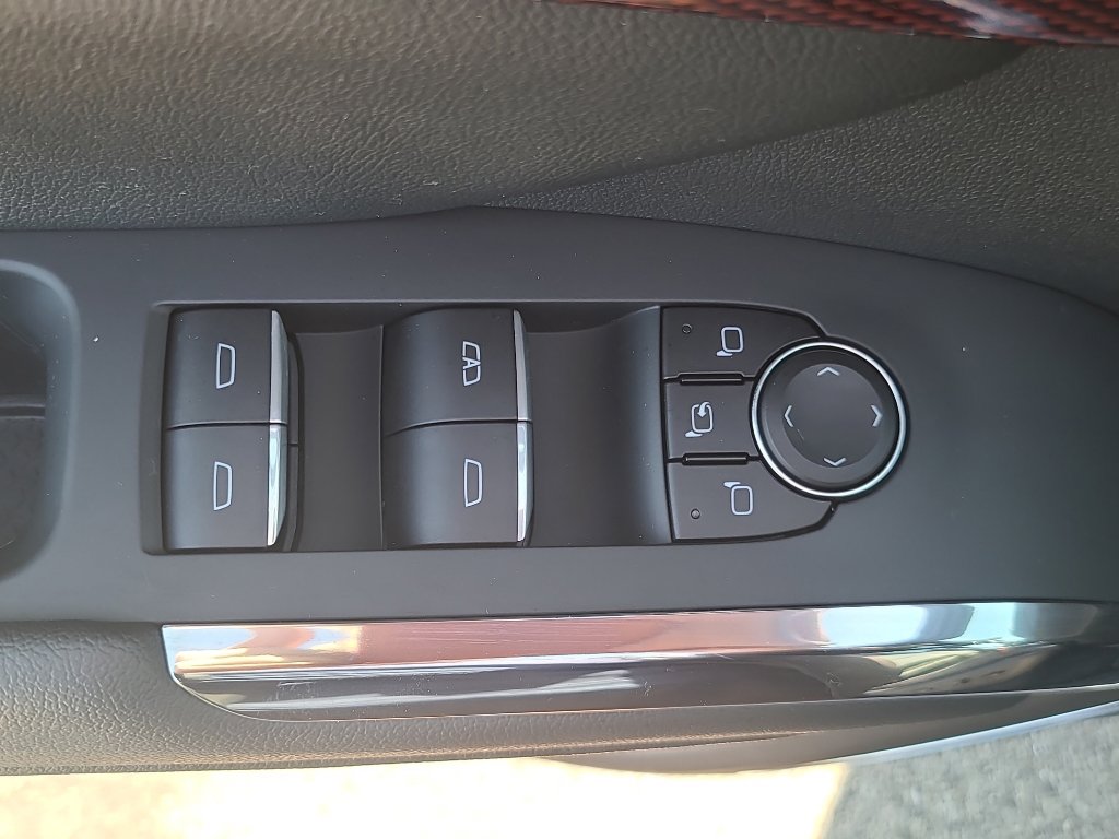 Used 2026 Chevrolet Traverse RS AWD/4WD image 12