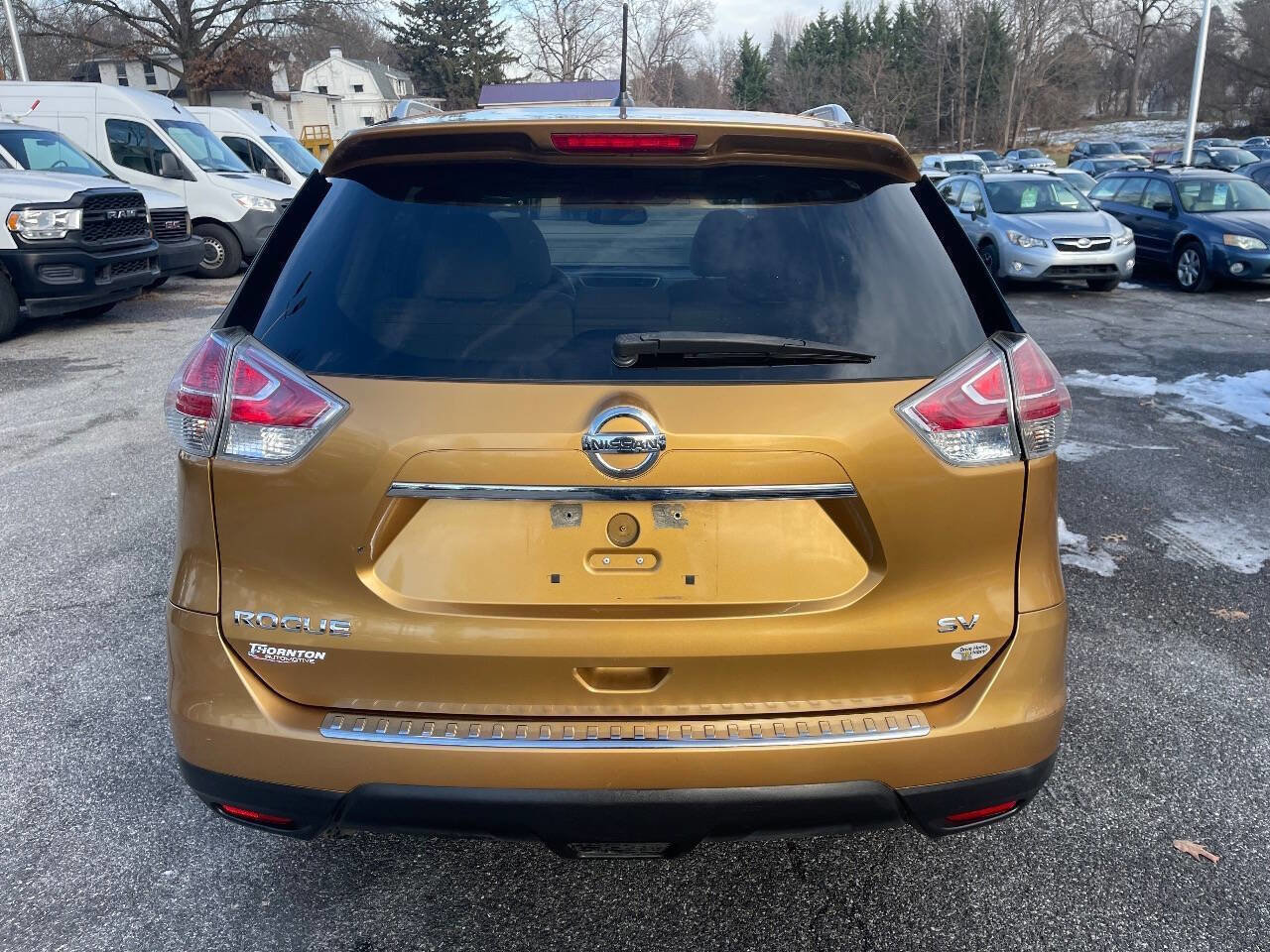 Used 2015 Nissan Rogue SV w/ SV Moonroof Package image 5