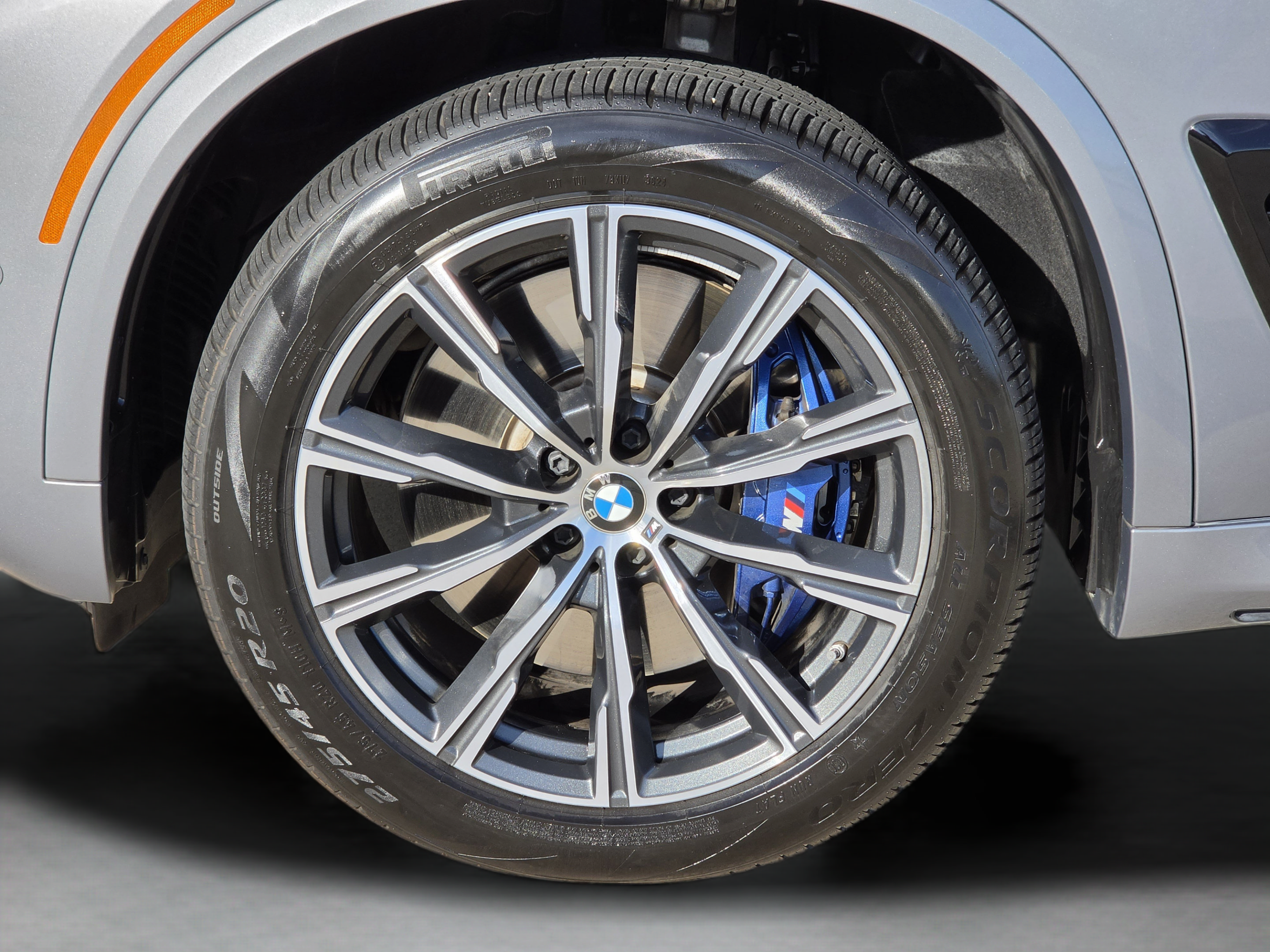 Used 2025 BMW X5 M60i w/ M Sport Professional Package AWD/4WD image 34