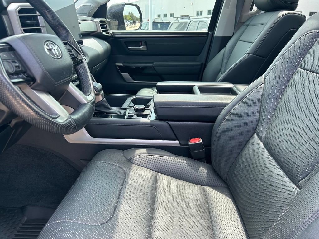 Used 2024 Toyota Tundra Limited AWD/4WD image 11
